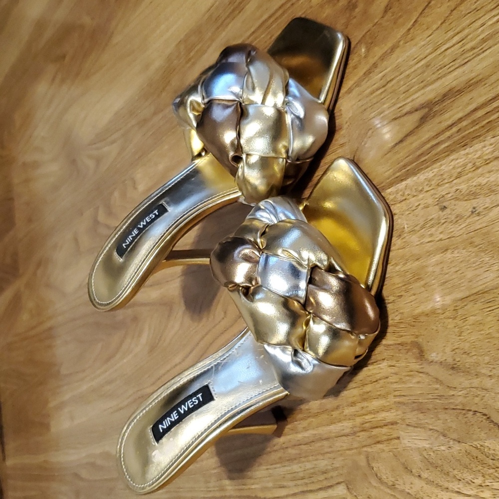 Nine West Yoyo 3 Heeled Dress Sandals Womens Size 6 Gold Silver Metallic